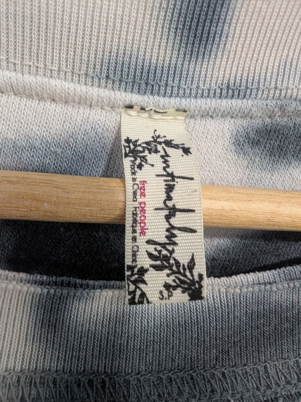 Intimately Free People Kelly Washed Tie-Dye Sweatshirt Size Small Gray/White - Picture 2 of 5